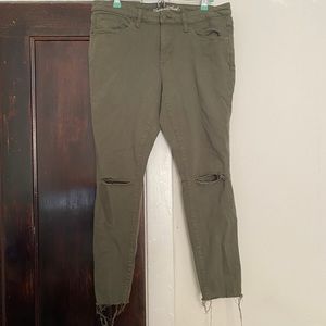 Universal Thread Olive Distressed Midrise Jeggings